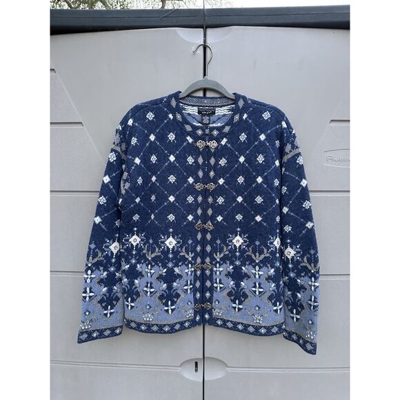 SKYR Nordic Wool Blend Sweater Small Blue Fair Isle Boho Cottagecore Metal Clasp - Picture 1 of 11